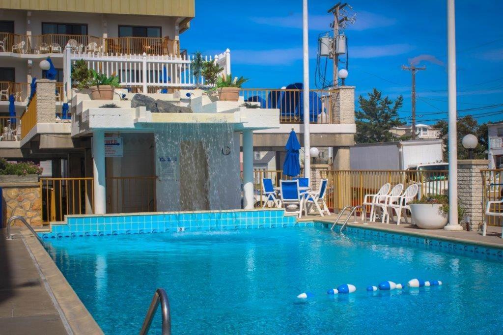 Roman Holiday Resort Норт Уайлдууд Екстериор снимка